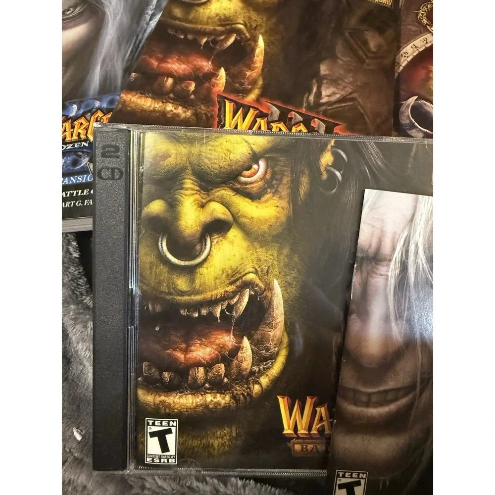 WarCraft III Battle Chest PC Big Box‎ 2003 Teen Game Books Collectible